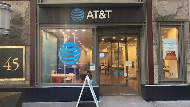 AT&T Store New York - WALL STREET