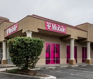 T-Mobile Everett Mall Way & 95th Ct SE