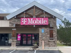 T-Mobile Bergen Pkwy & Evergreen Pkwy