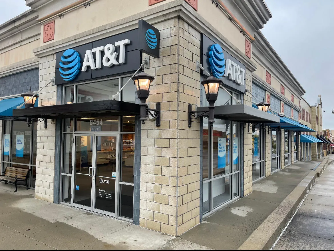 AT&T Store Kansas City - Zona Rosa Town Center