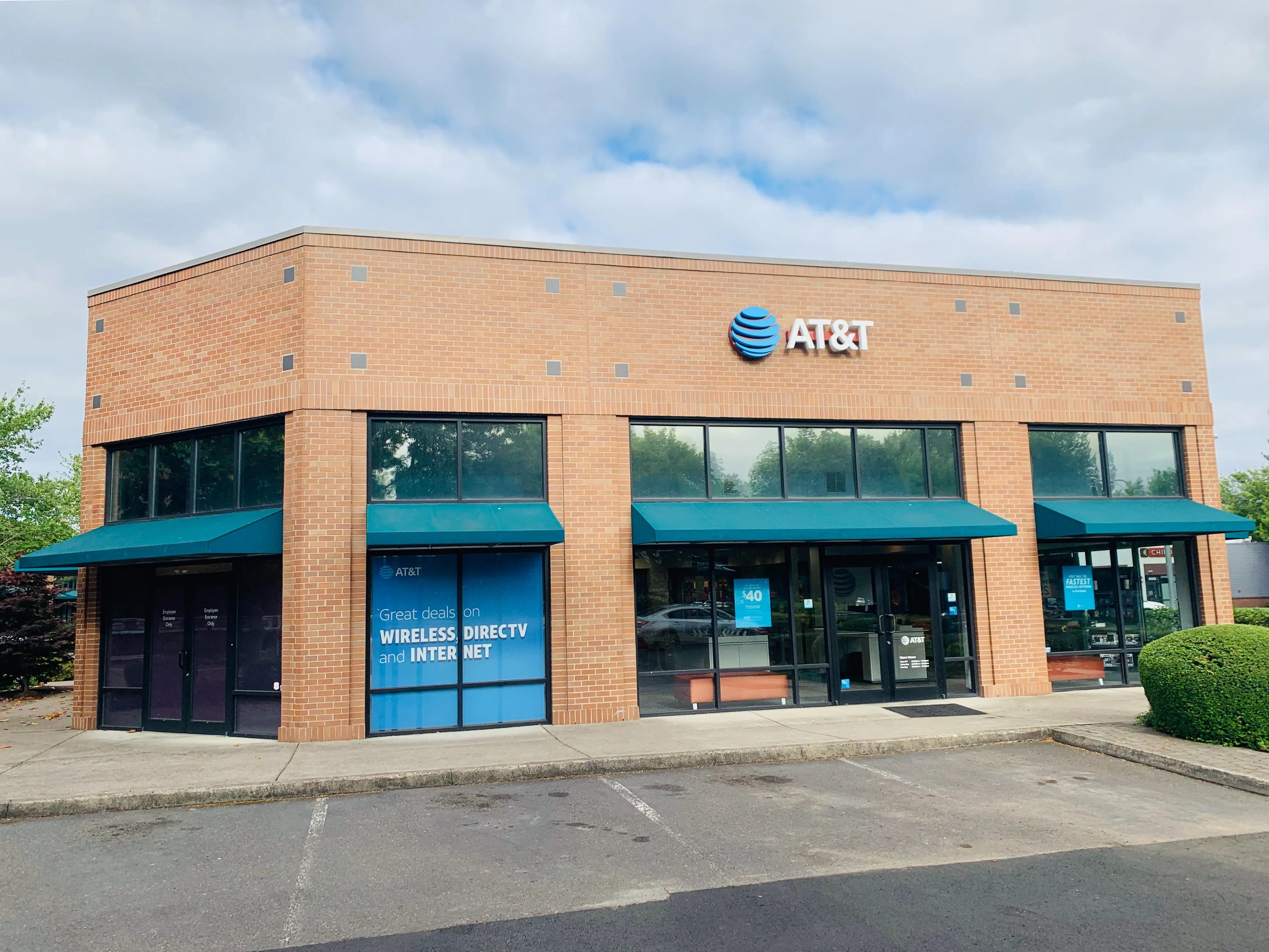 AT&T Store Wilsonville - WILSONVILLE VILLAGE