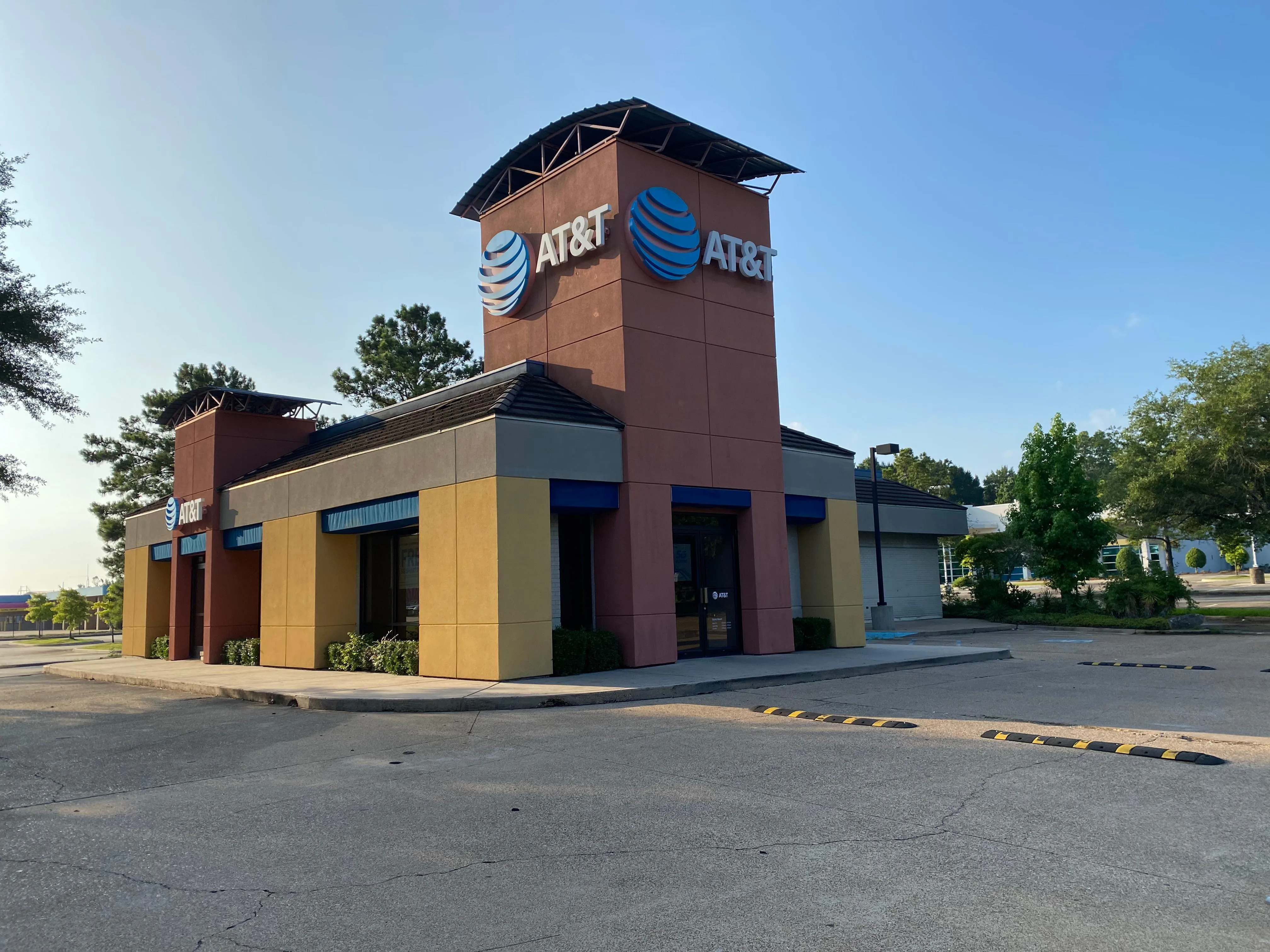 AT&T Store Shreveport - Bert Kouns
