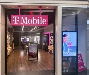 T-Mobile Fair Oaks Mall