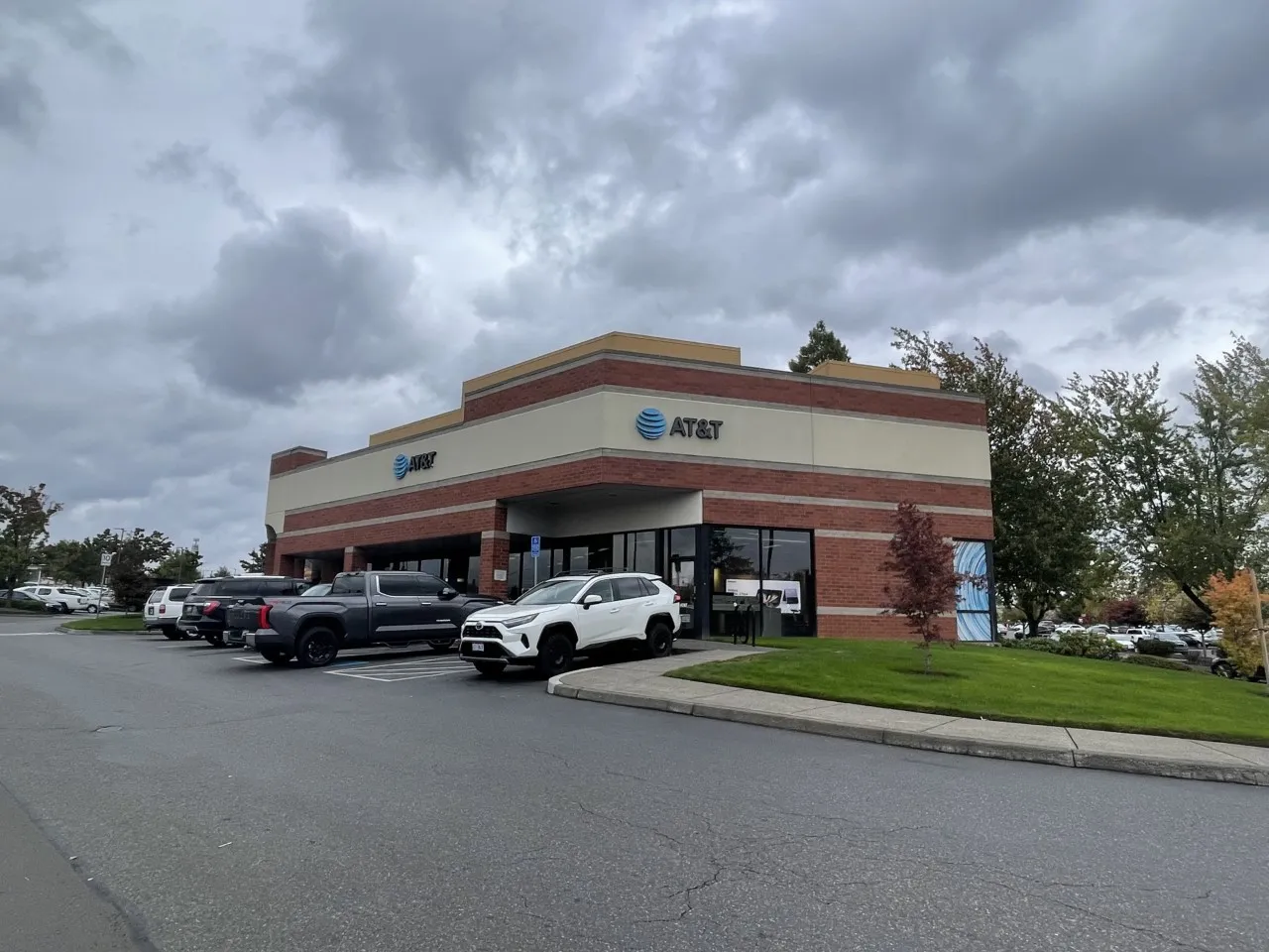 AT&T Store Portland - Mall 205