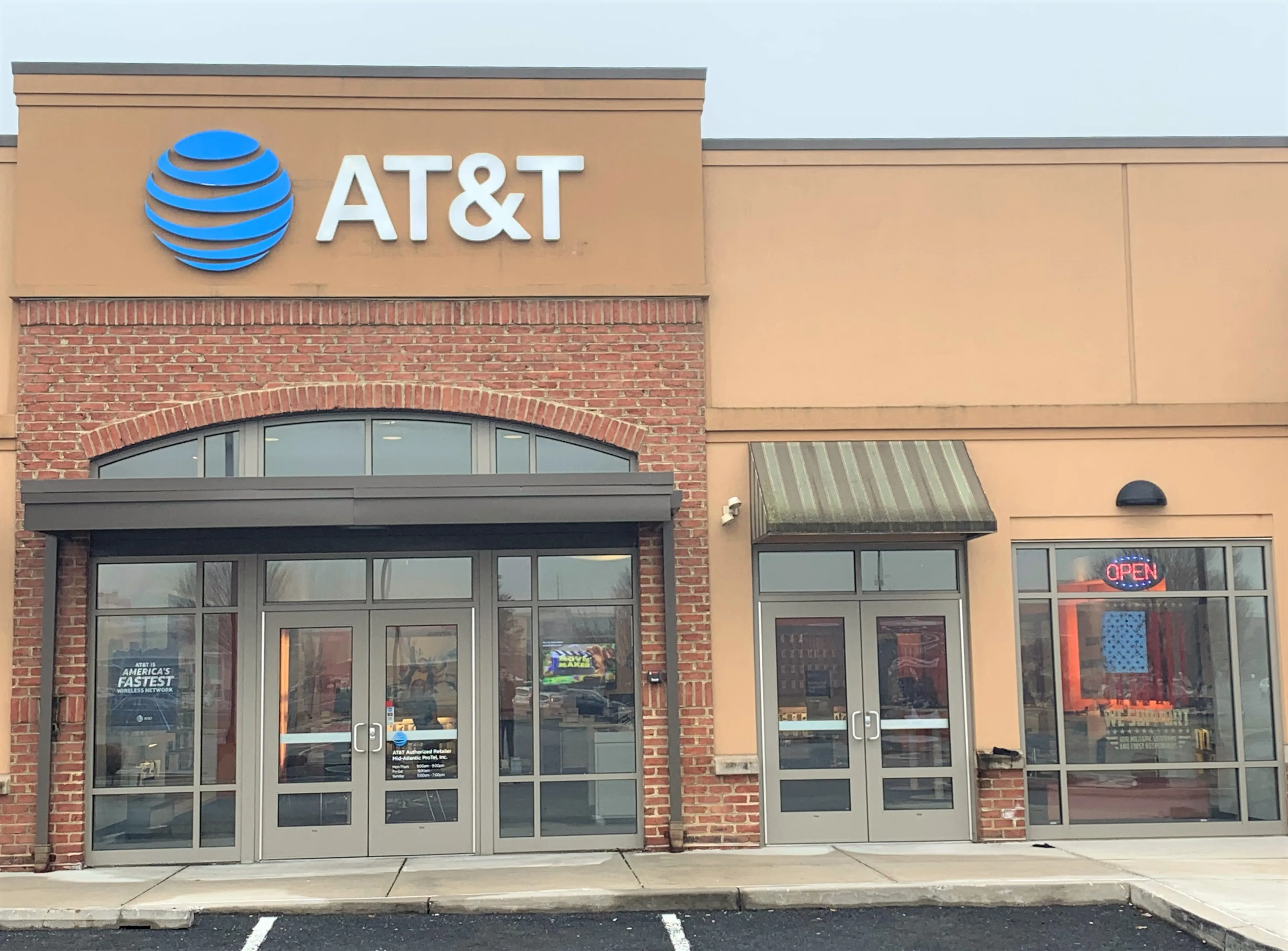 AT&T Store Chambersburg - Chambersburg Square