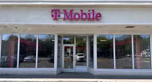 T-Mobile Black Rock Tpke & Stillson Rd