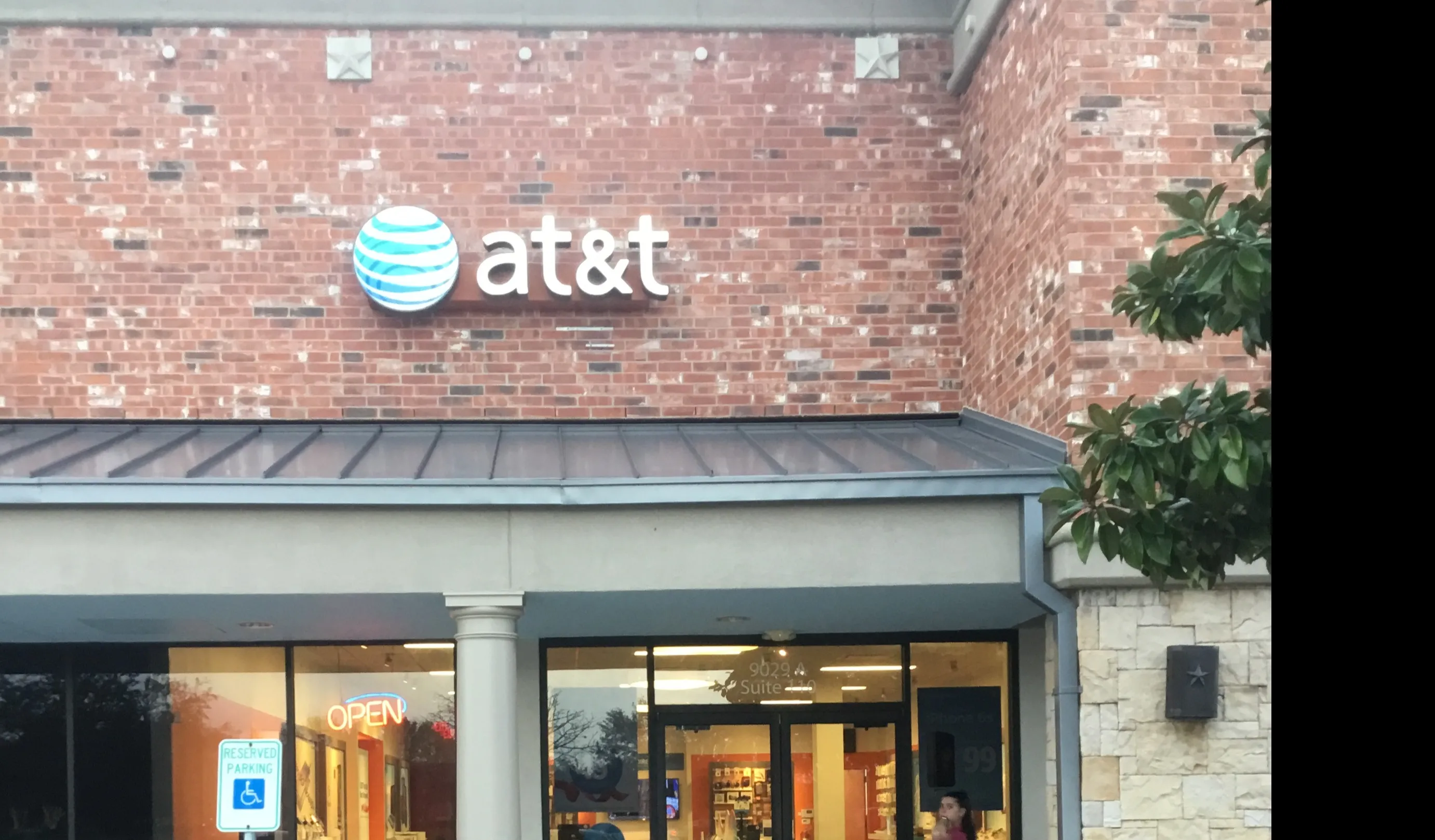 AT&T Store Missouri City - The Shoppes at Sienna Plantation
