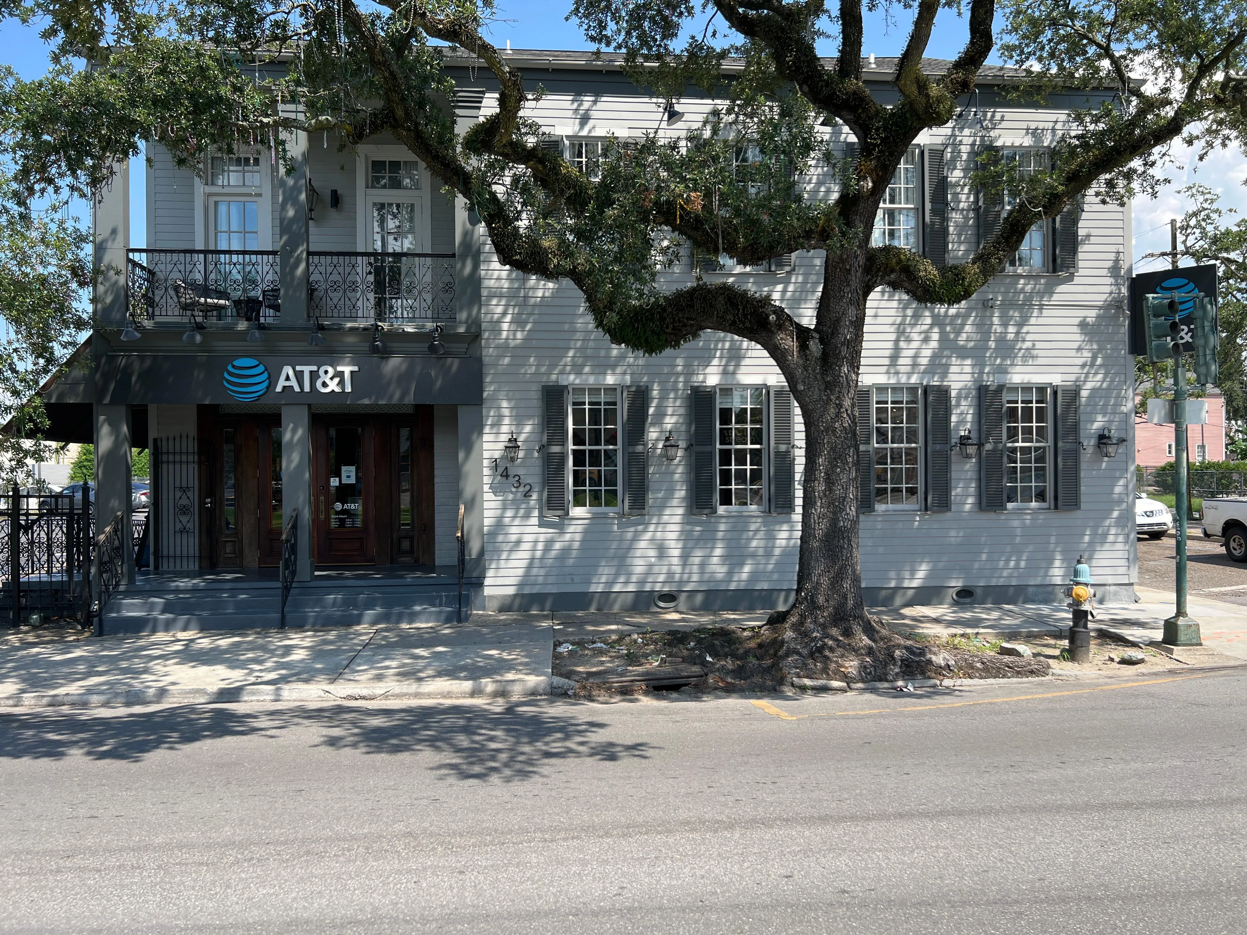 AT&T Store New Orleans - St. Charles