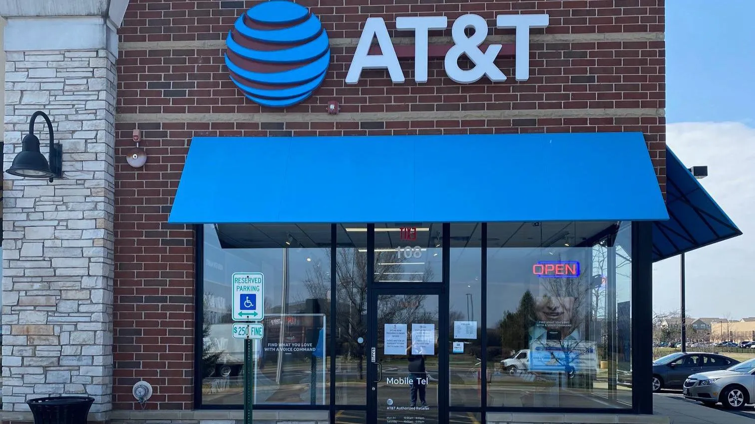 AT&T Store Aurora - Kirk Road