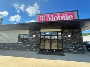 T-Mobile W Burlington Ave & 22nd St