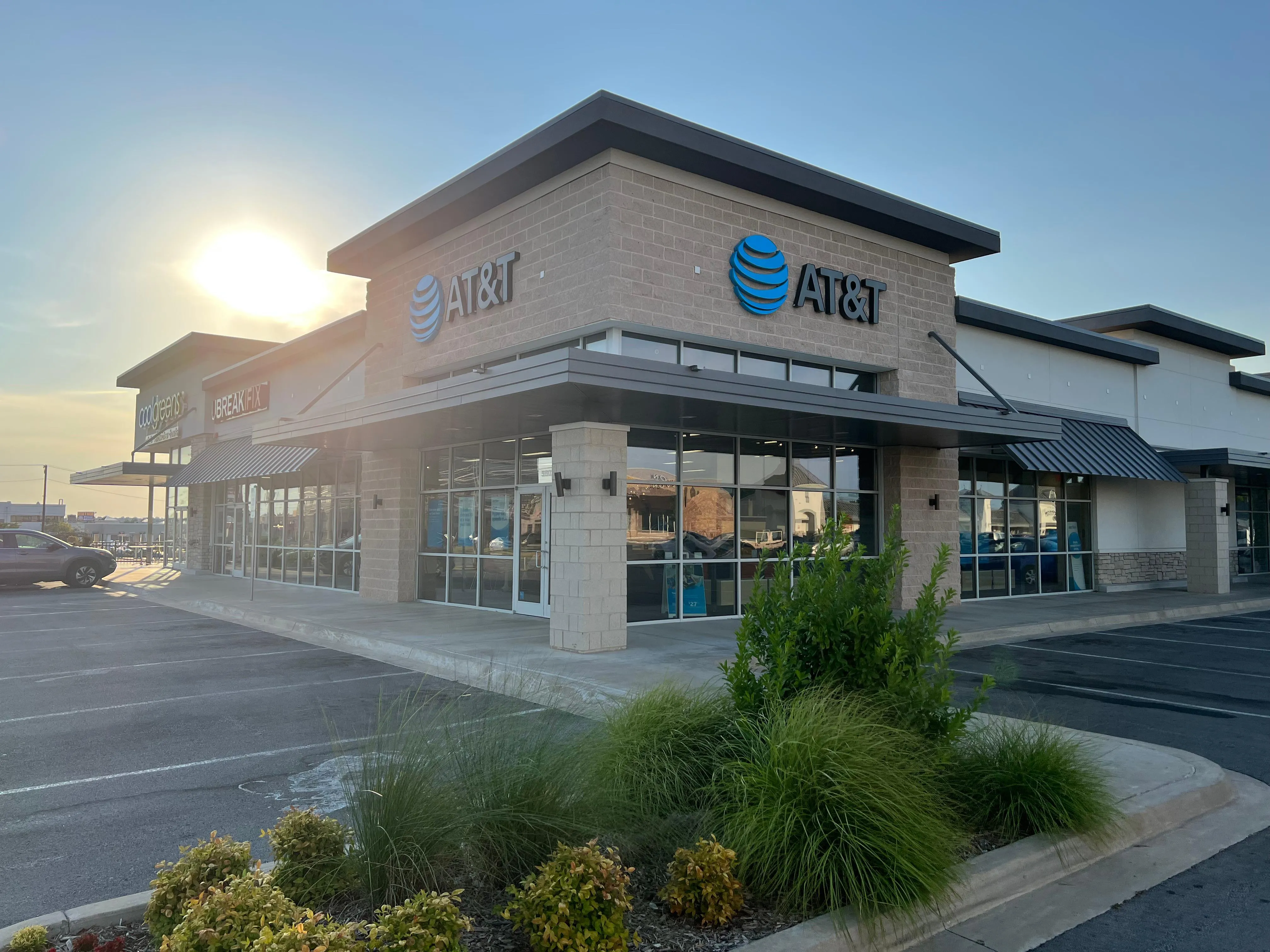 AT&T Store Tulsa - Highland