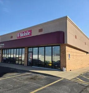 T-Mobile Illinois & Lincoln Hwy