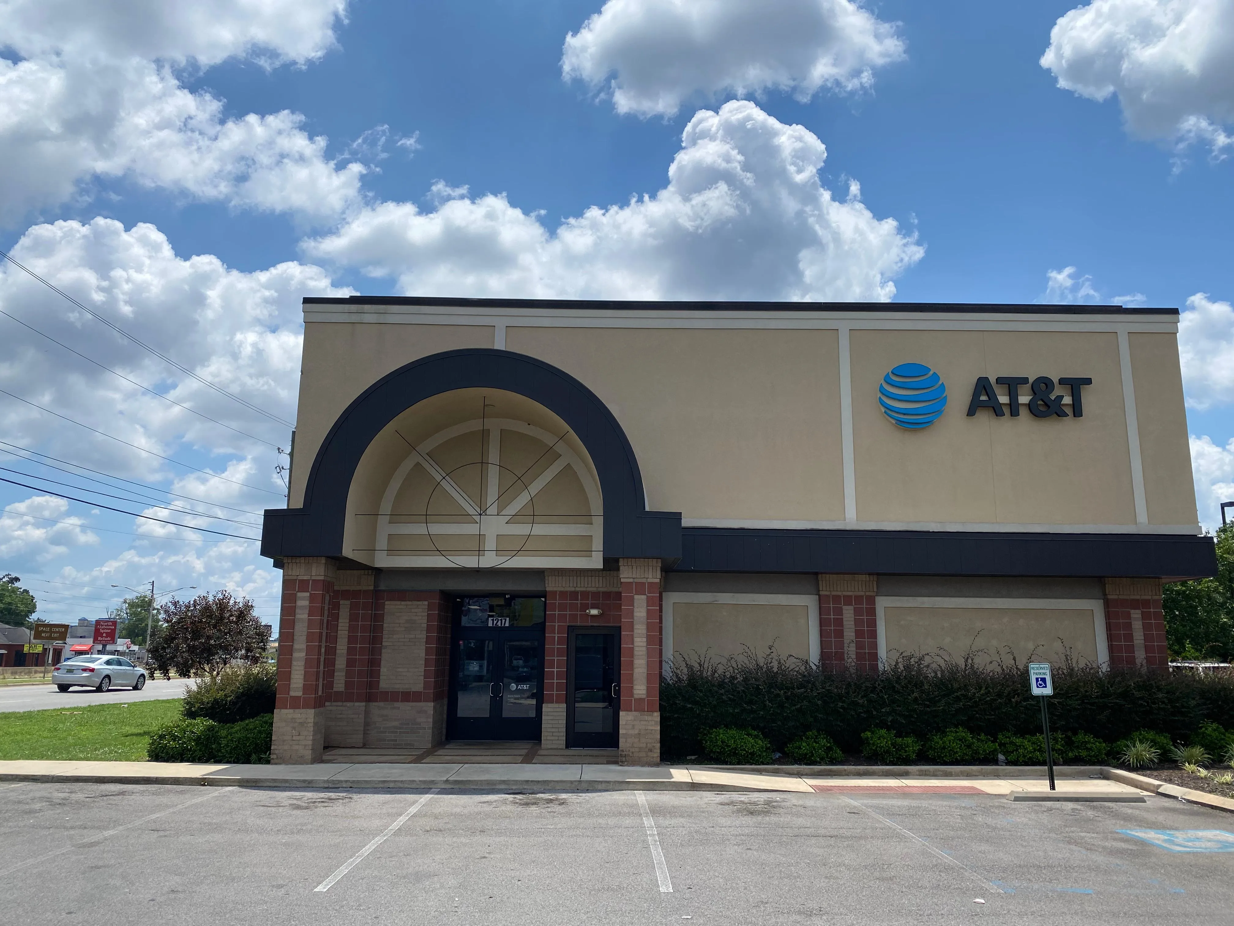 AT&T Store Huntsville - HUNTSVILLE MEMORIAL PKWY