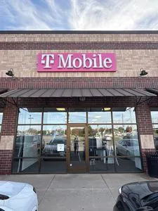 T-Mobile E Us Hwy 223 & Division St
