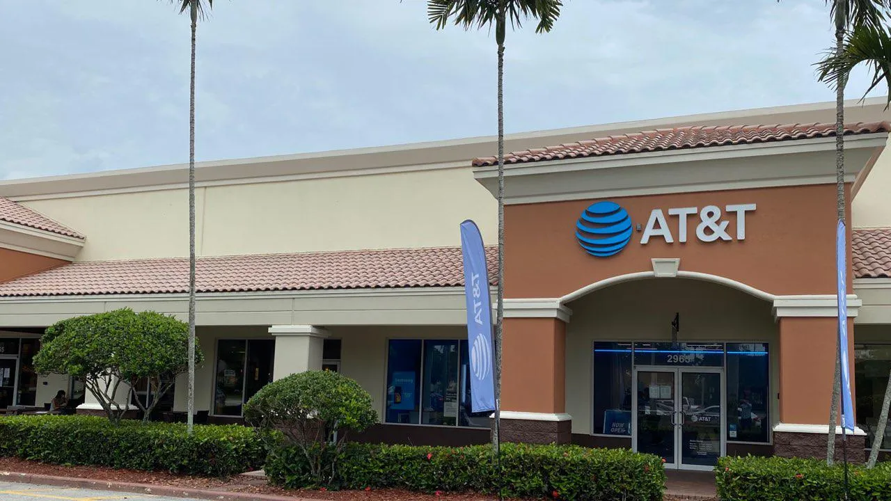 AT&T Store Miramar - FOUNTAINS OF MIRAMAR