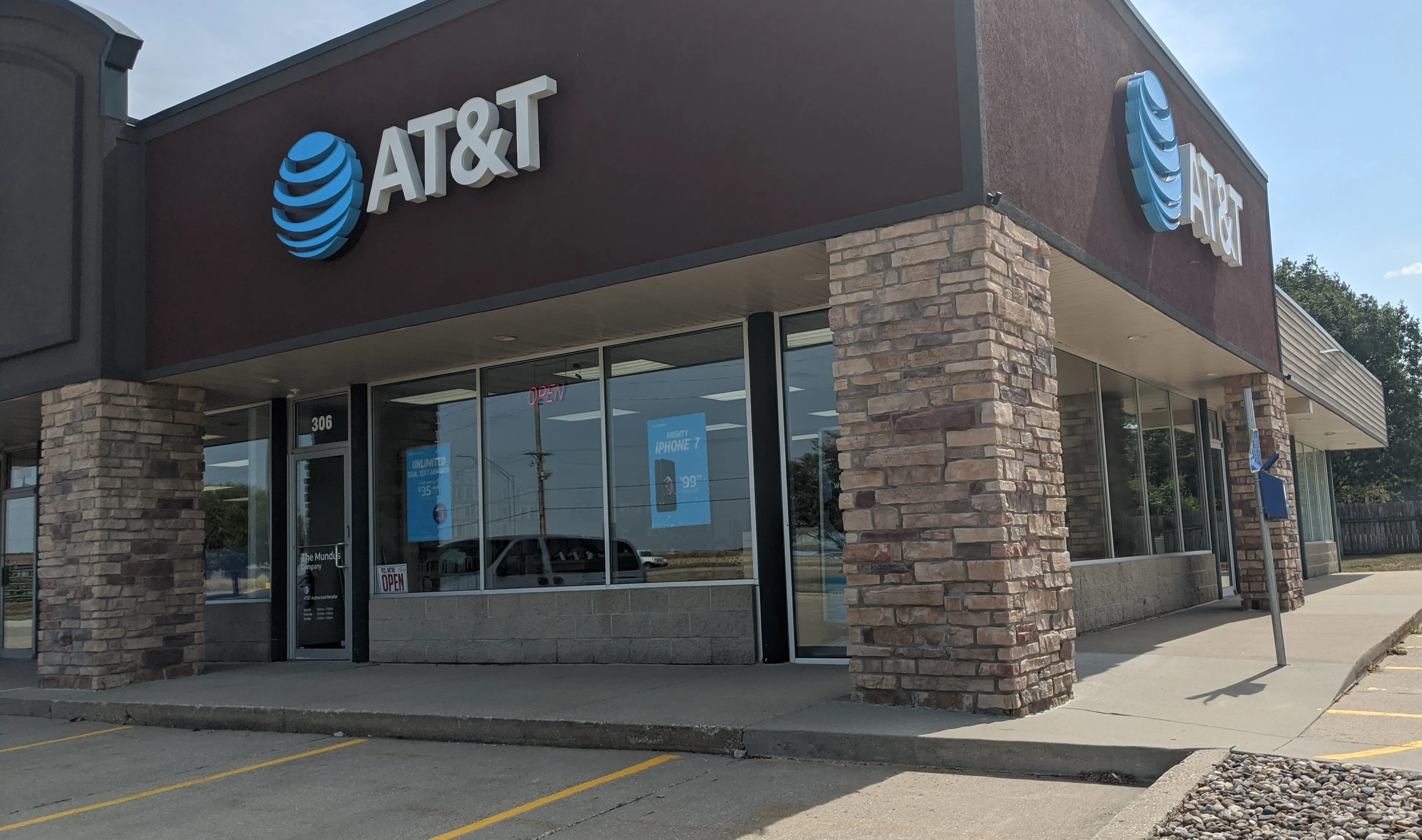 AT&T Store Waukee - WAUKEE