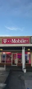 T-Mobile Rockaway Commons