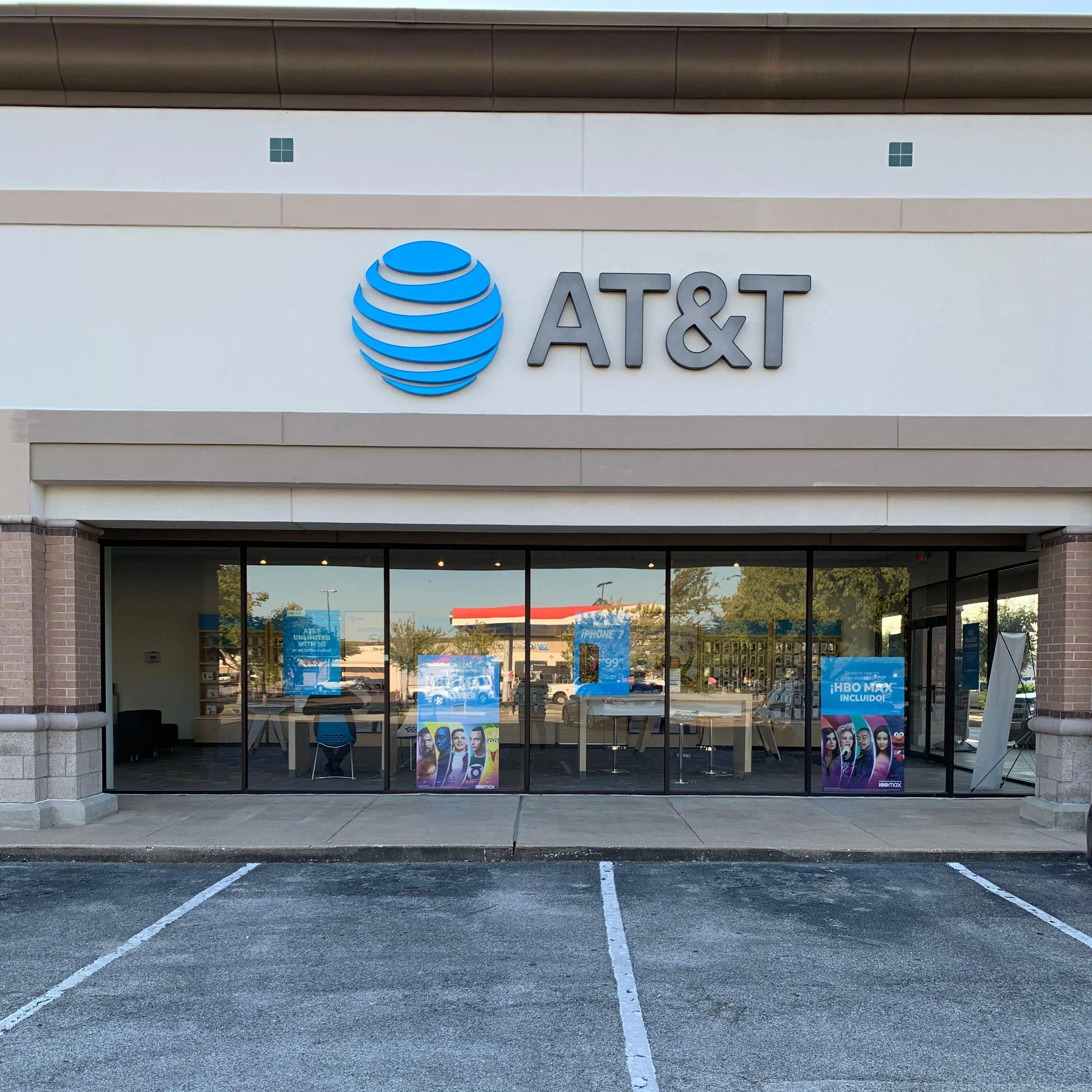 AT&T Store Pasadena - Spencer Square
