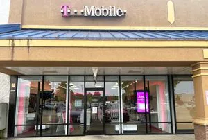 T-Mobile Raeford & Gillis Hill