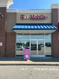 T-Mobile Ramsey Street & Treetop Dr