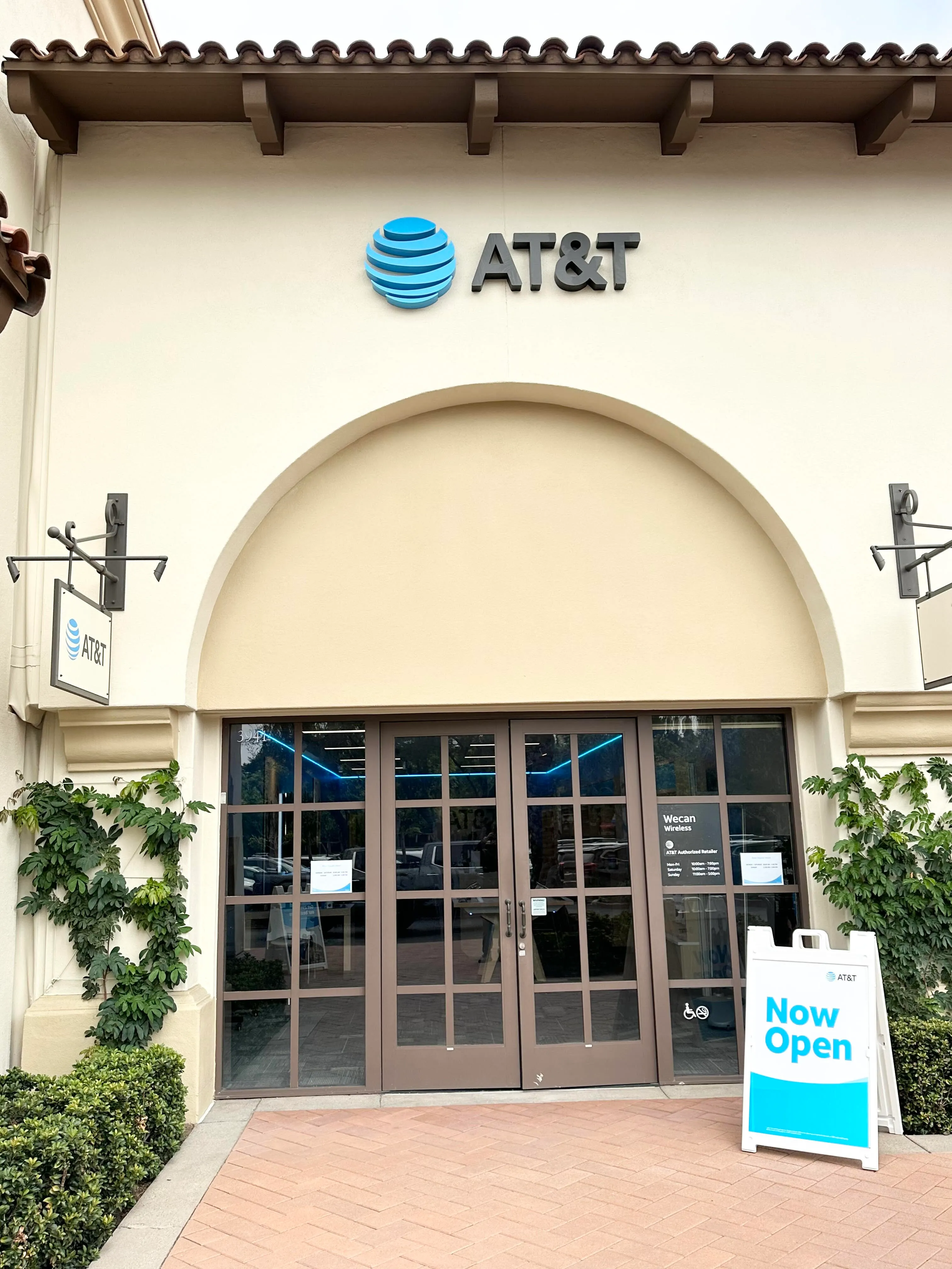 AT&T Store Irvine - IRVINE NORTH PARK