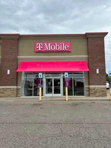 T-Mobile Miller Rd & Bridle Path