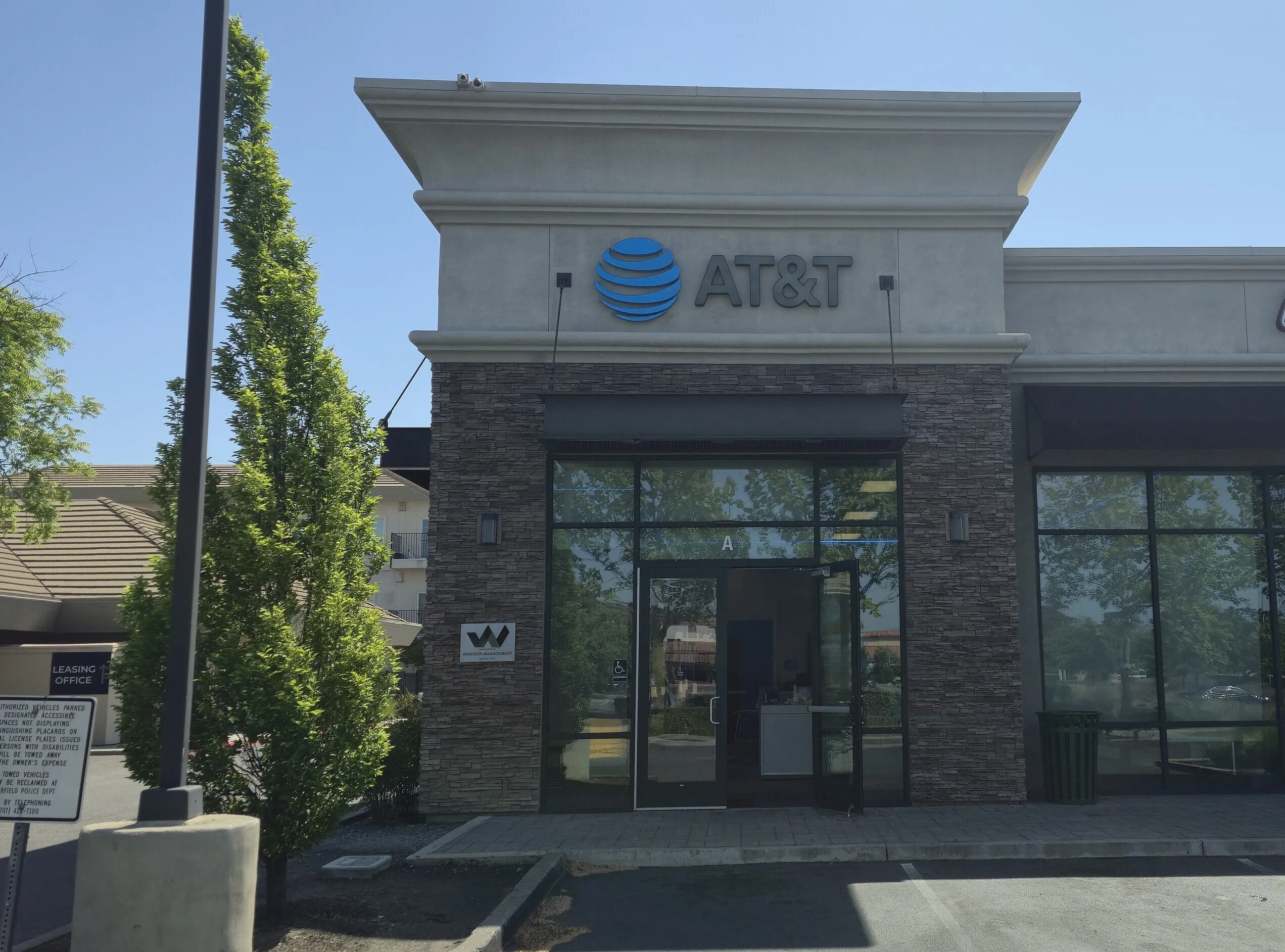 AT&T Store Fairfield - North Texas Street