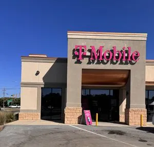 T-Mobile W Evans St & David H Mcleod Blvd