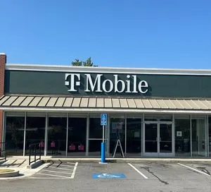 T-Mobile Spout Springs Rd & Hog Mtn Rd