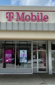 T-Mobile Cross Island Pkwy & 154th St