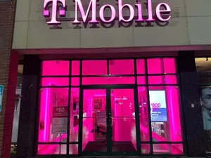 T-Mobile Northern Blvd & 195th St
