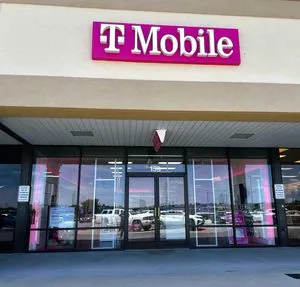 T-Mobile Plaza Dr & I-74a