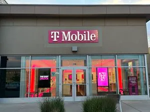 T-Mobile Foothills Mall