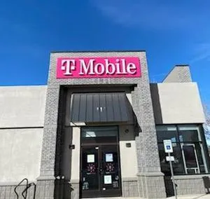 T-Mobile Camden Blvd & Center Valley Dr