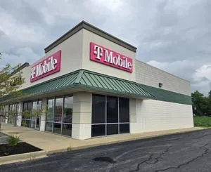 T-Mobile E Wabash St & S Meadow Ln