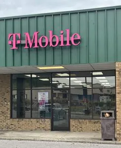 T-Mobile Royal Oaks Blvd & Holiday Ct