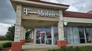 T-Mobile Franklin - Riverwood Blvd