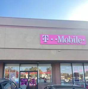 T-Mobile Tulare & 1st