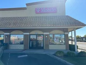 T-Mobile 1st & Shields