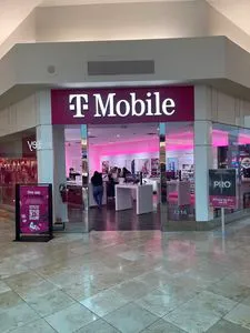 T-Mobile Baybrook Mall
