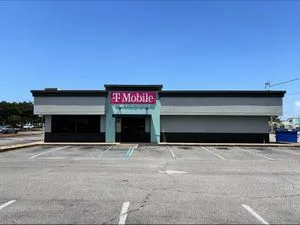 T-Mobile Sun Plaza