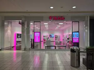 T-Mobile The Oaks Mall