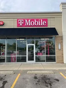 T-Mobile Ashland Commons