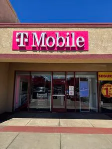 T-Mobile C St & Hwy 99