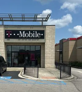 T-Mobile Fieldstown Rd & Mt Olive