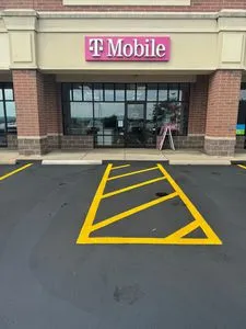 T-Mobile Vista Way & E 96th St