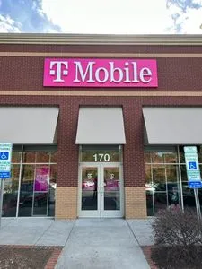 T-Mobile Hwy 70 & Cabela Dr