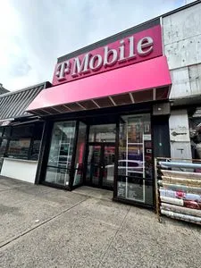 T-Mobile Broadway & Steinway St