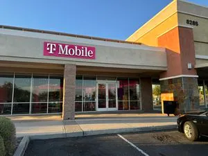 T-Mobile 83rd & Union Hills