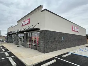 T-Mobile US 31 & Pryor